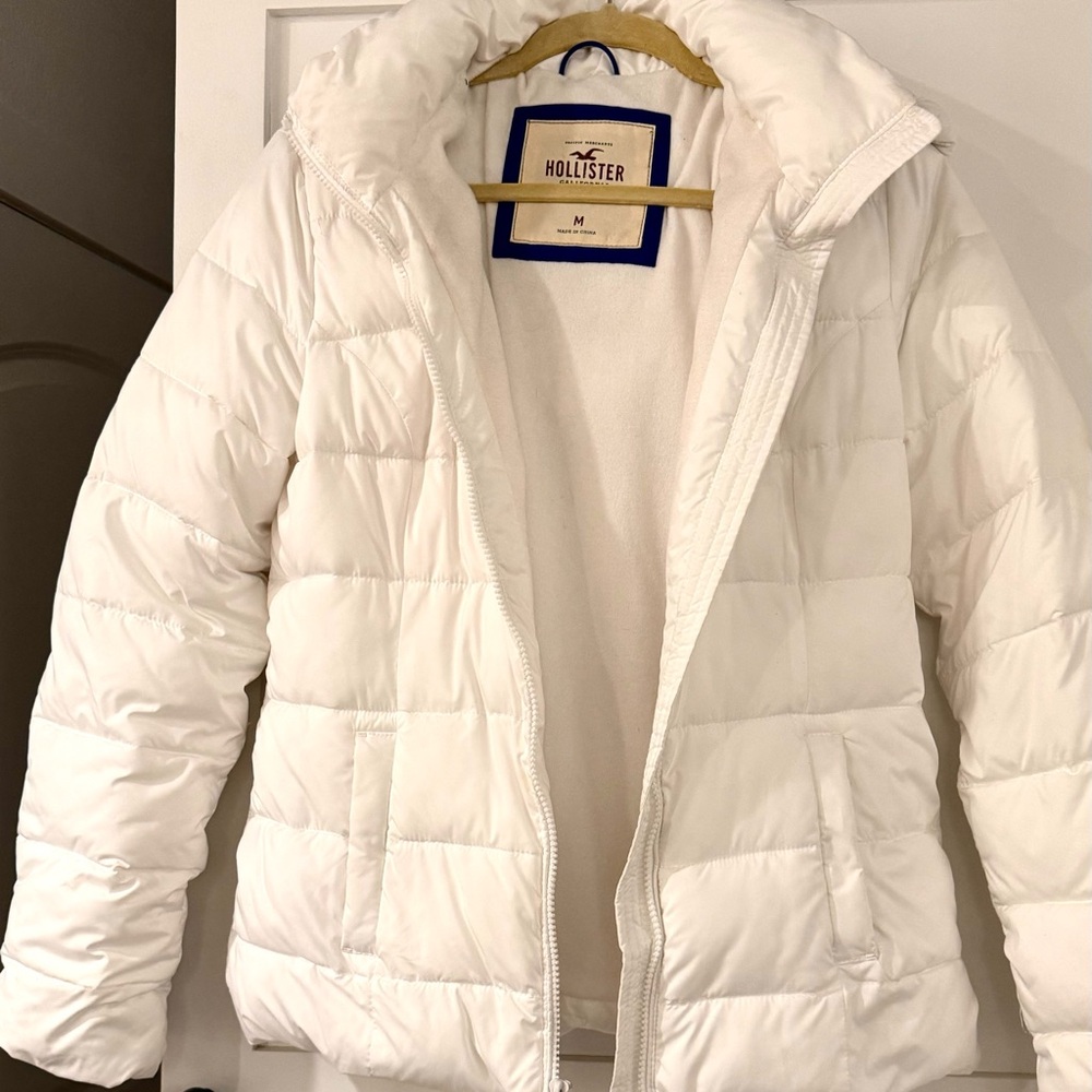 Holllister Hooded Puffer Jacket.
